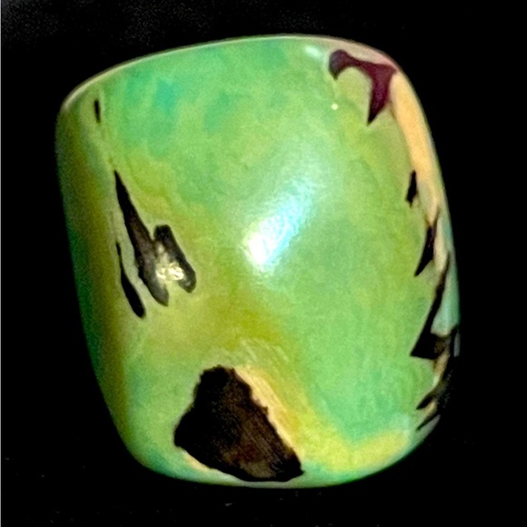 Hand carved Tagua seed statement ring​​ - Picture 2 of 8